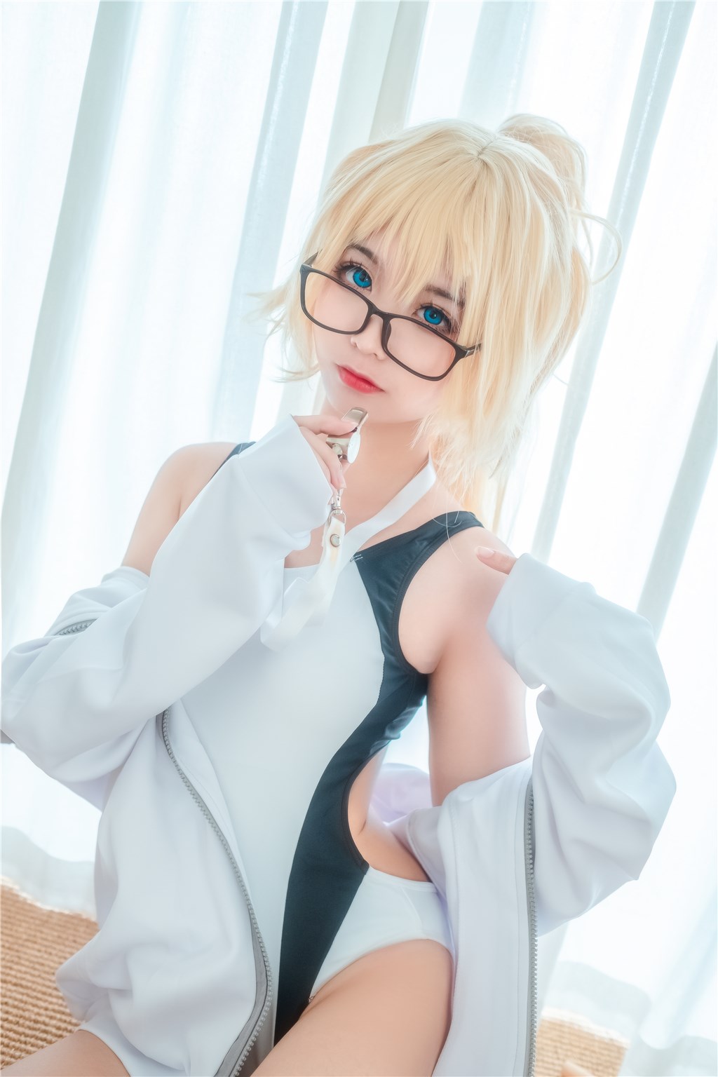 海角社区苹果绝密夜语集:体验每个瞬间中闪耀着极致撩情与狂野情感的火花