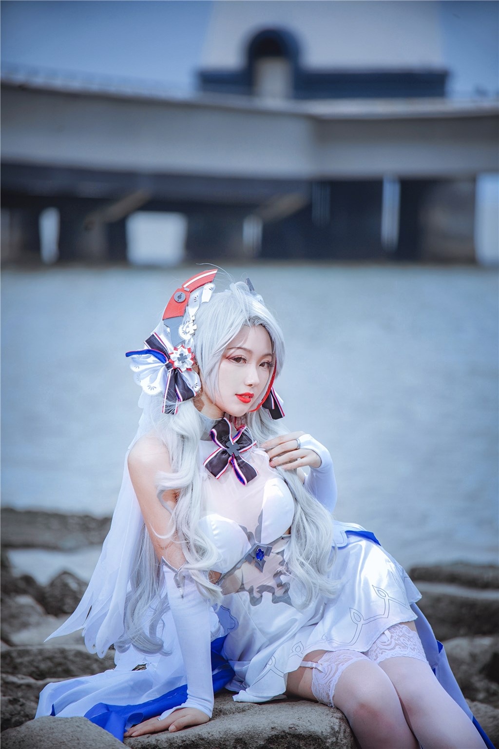 夜幕幽魂：挖掘明星情感世界中那段被时间封存的血色交易内幕，夜幕惊魂结局是什么